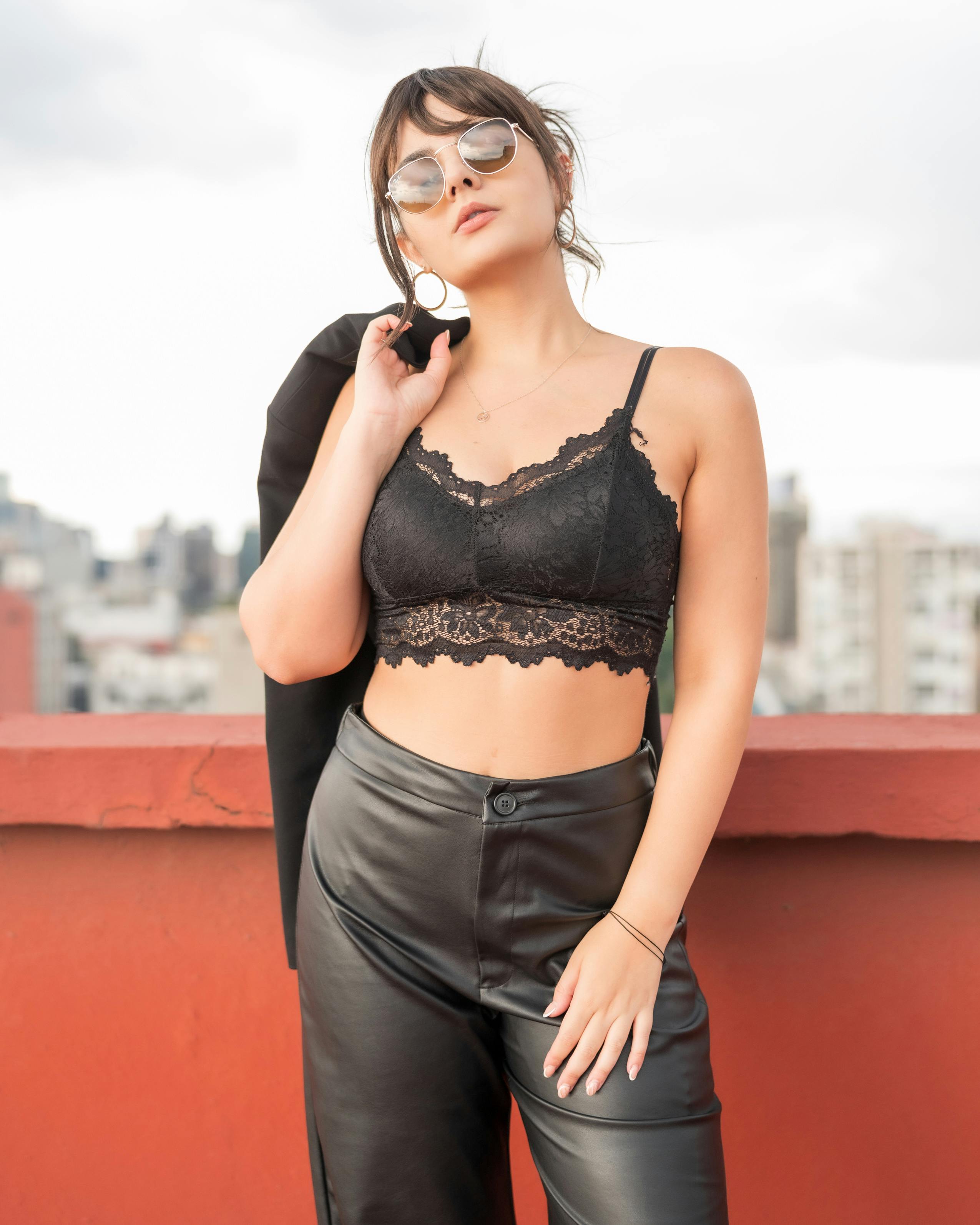 最新更新影片海报图2：麻花免费观看完整版高清电影