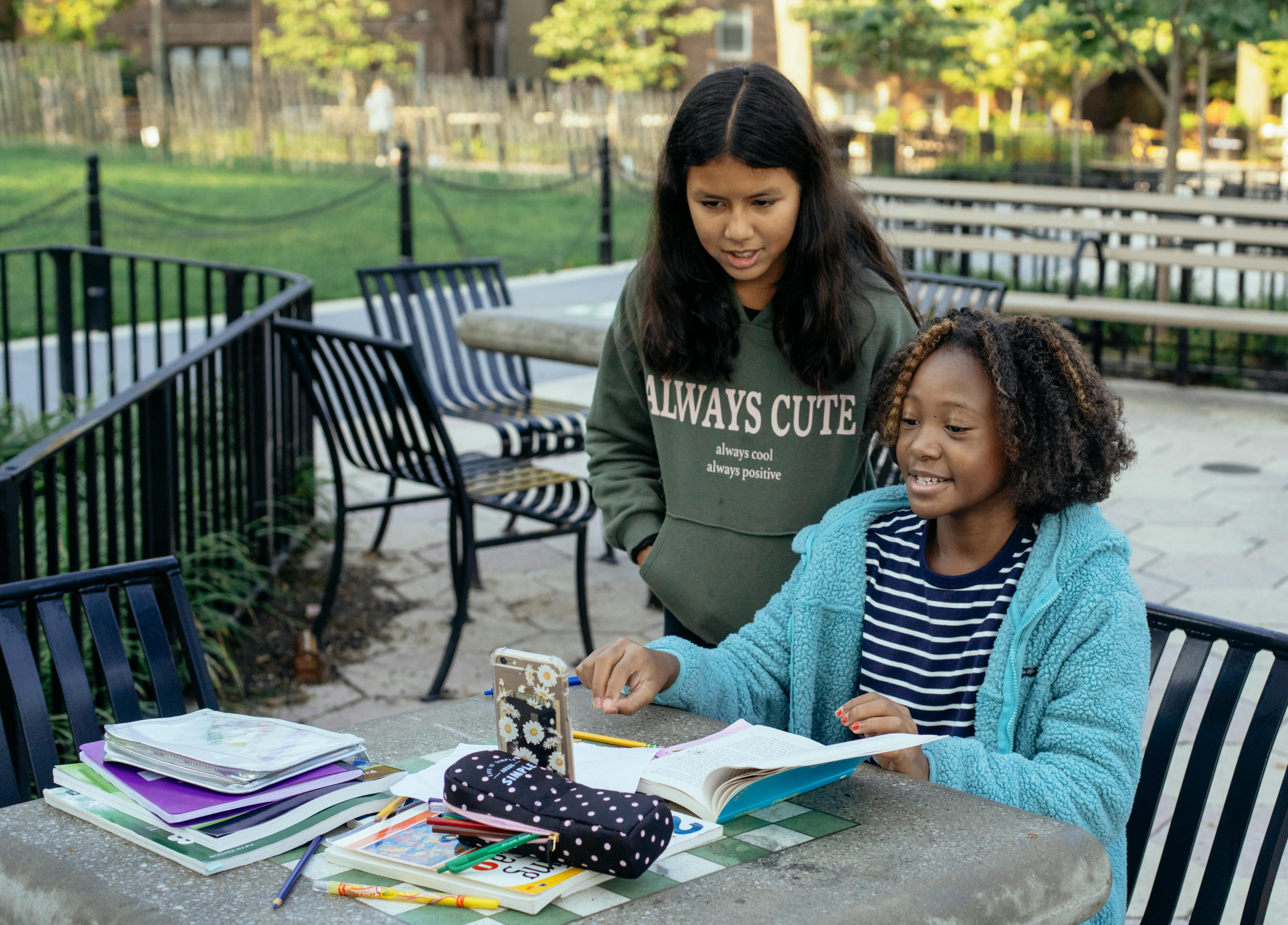 今日推荐影片海报图：麻花免费观看完整版高清电影